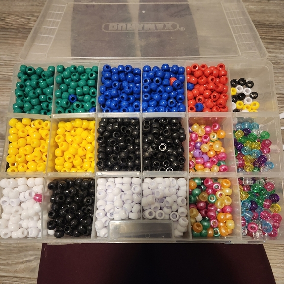 BEADS & CHARMS - Picture 2 of 5